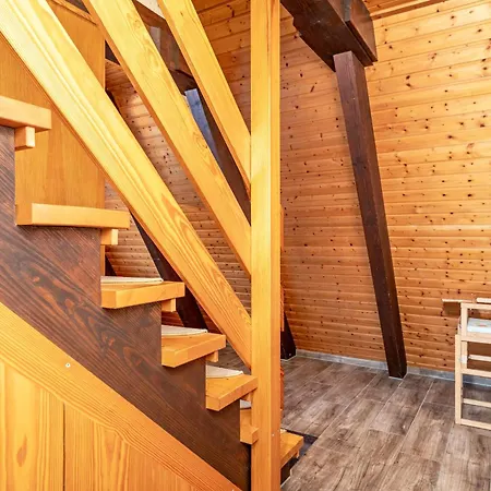 Gemuetliches Nurdachhaus Bodensee 博登斯边的伊门施塔特