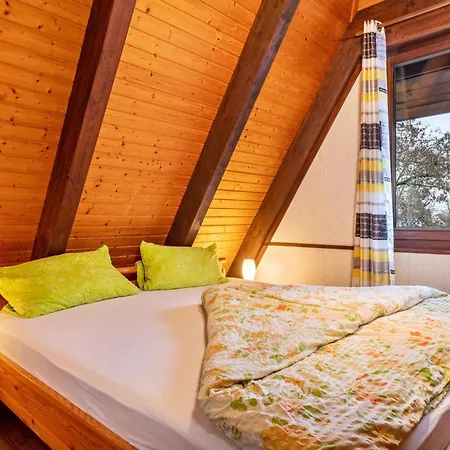 Gemuetliches Nurdachhaus Bodensee Casa de Férias *