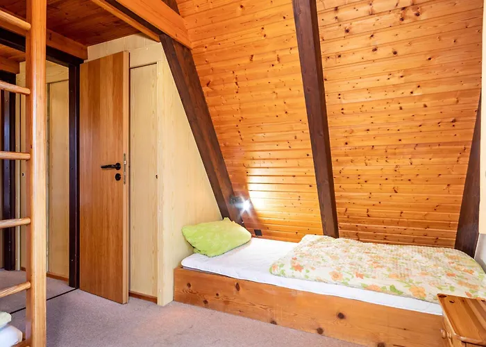 Gemuetliches Nurdachhaus Bodensee * インメンシュタート・アム・ボーデンゼー